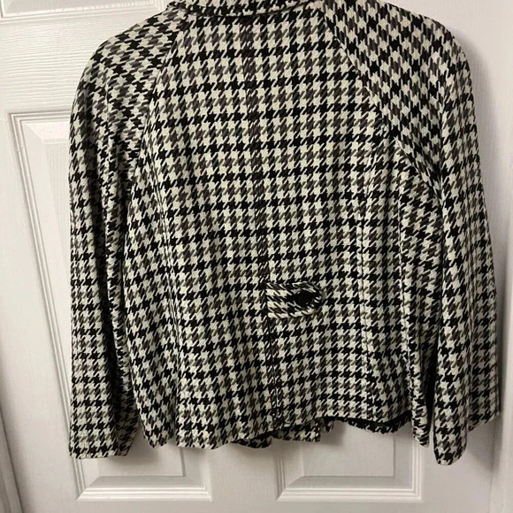 Women’s Briggs New York Blazer Size 14P - Picture 2 of 8